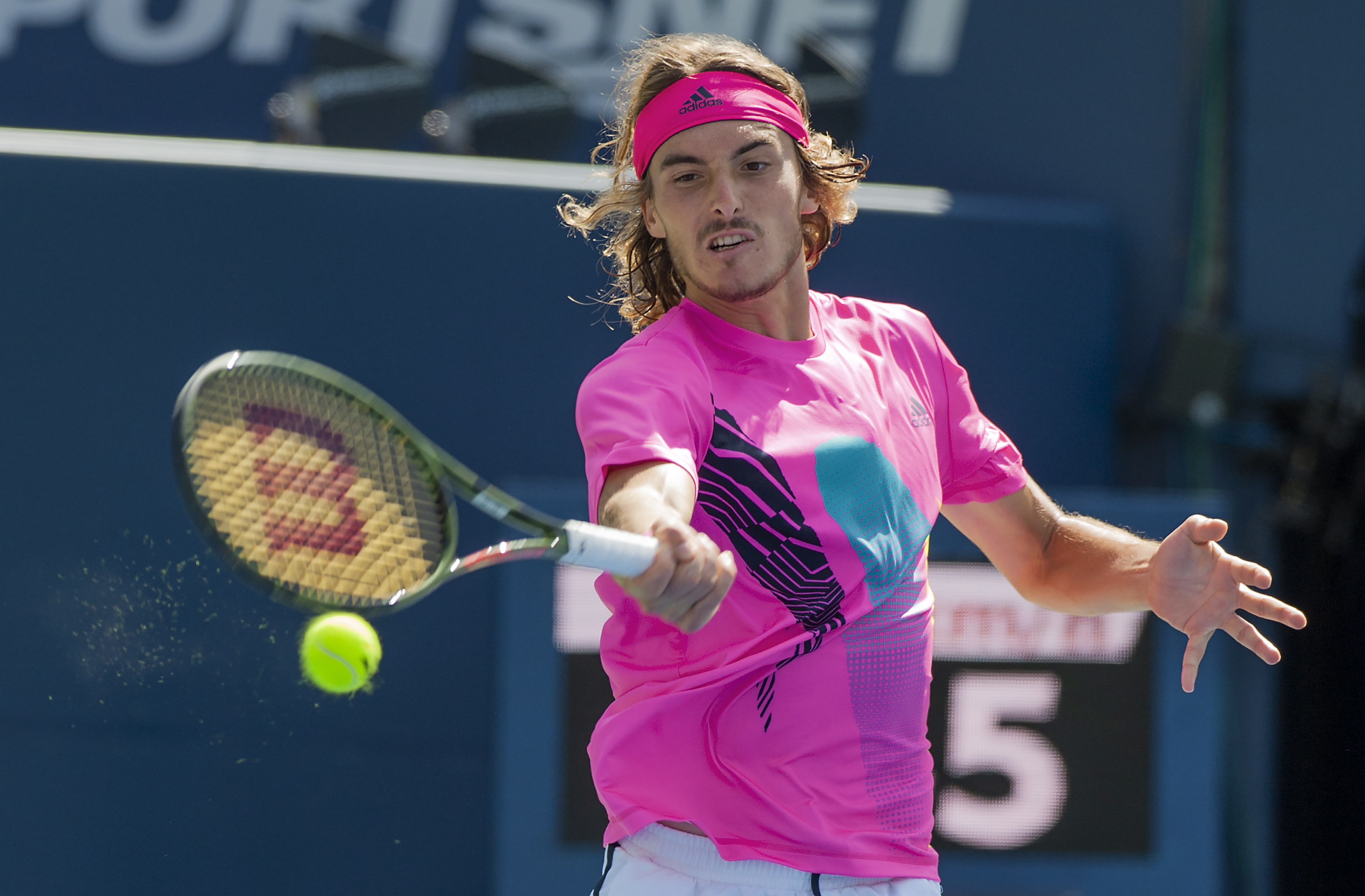 戴维斯杯完胜美网，西西帕斯高光表现