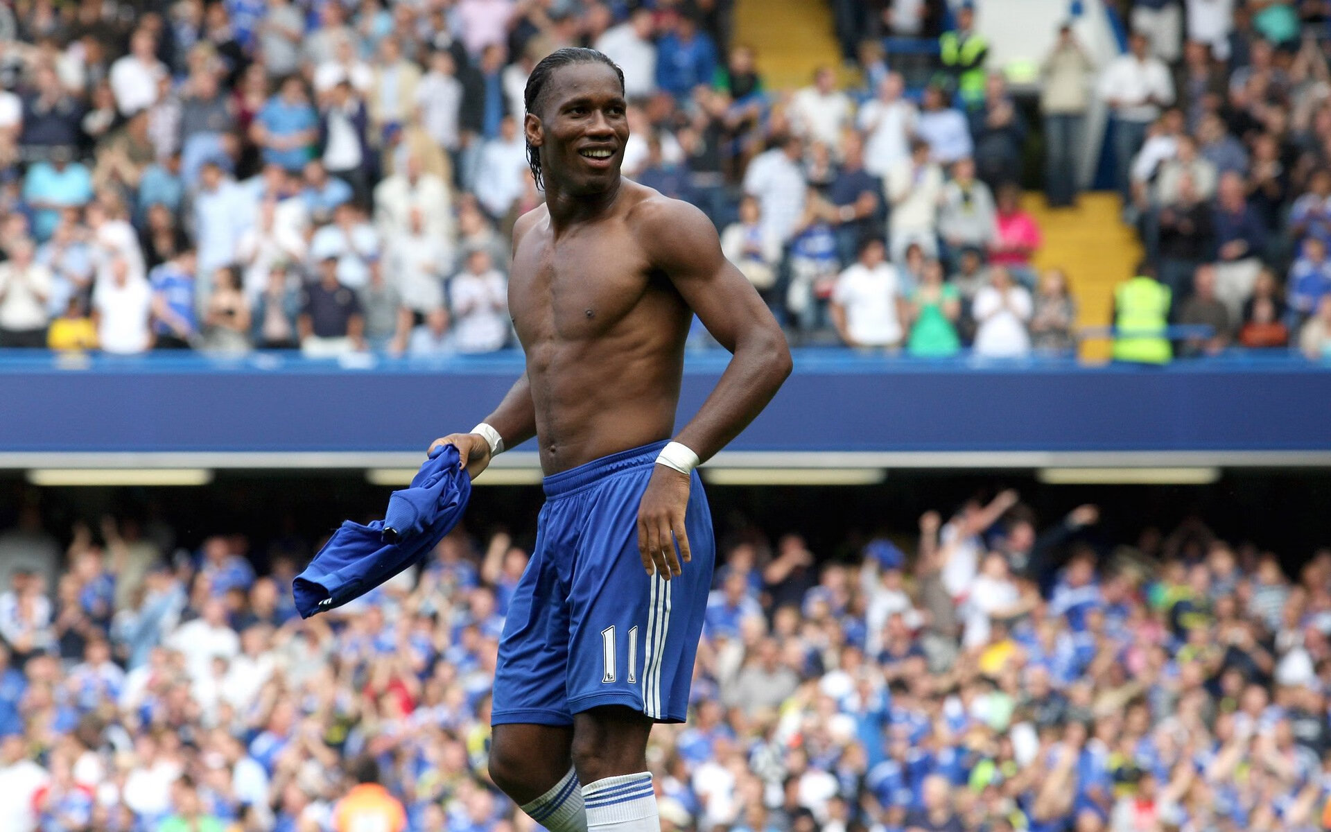 舞台的暴君，当本泽马在摩纳哥的聚光灯下撕碎曼城