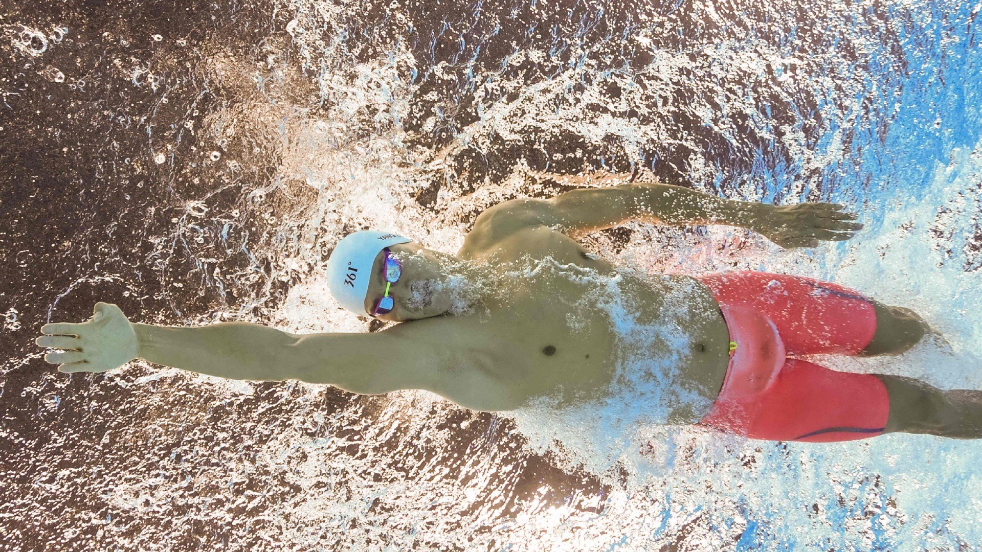 门迪神扑改写剧本，芬兰如何用冰封战术绞杀莱比锡红牛？