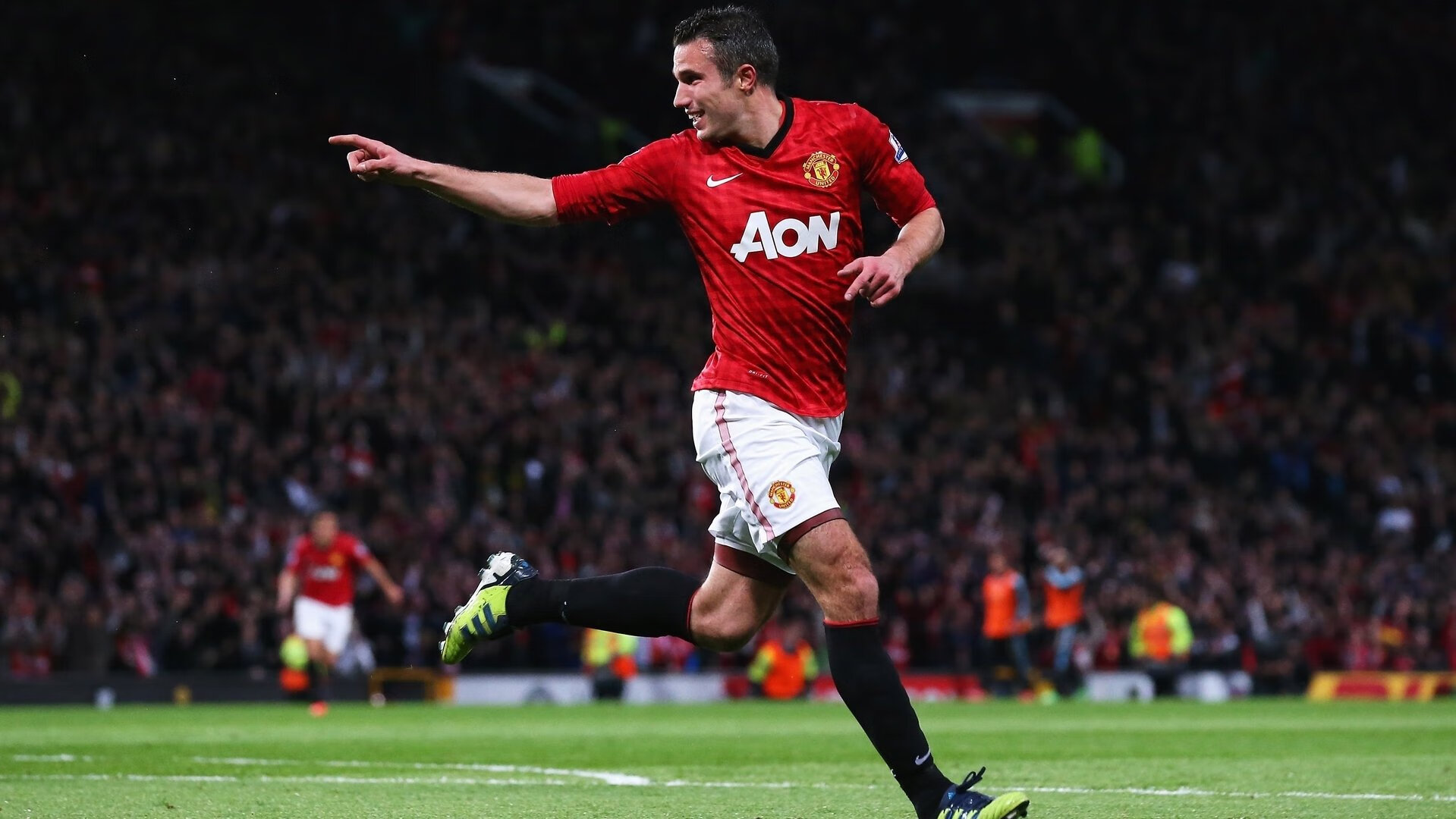 年度焦点之战之夜，当斯通斯赛后评分拉满，我们究竟在为何欢呼？