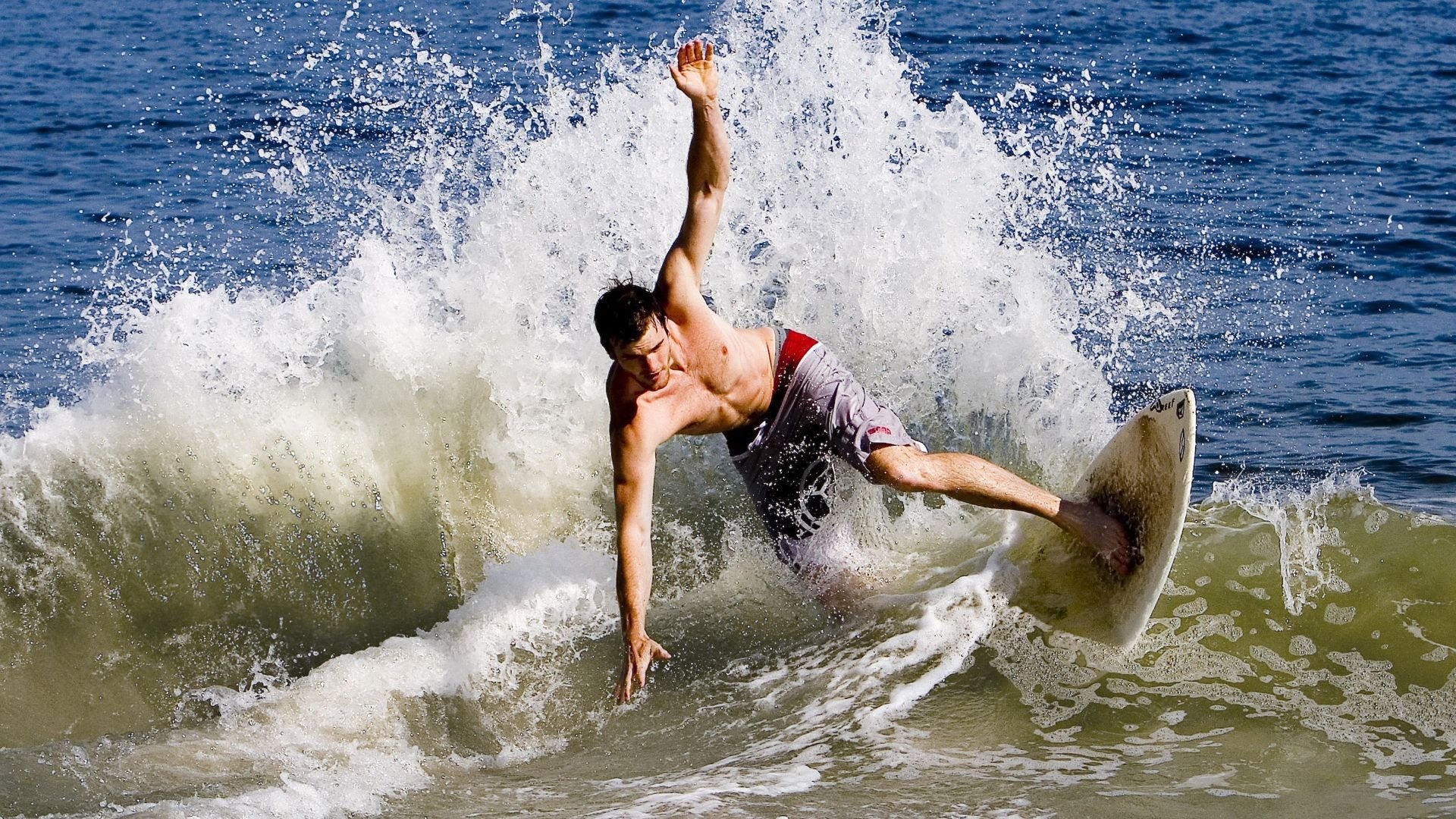 开云体育下载-孔德利刃，刺破爱尔兰的叹息之墙，一场非洲雄狮的战术革命