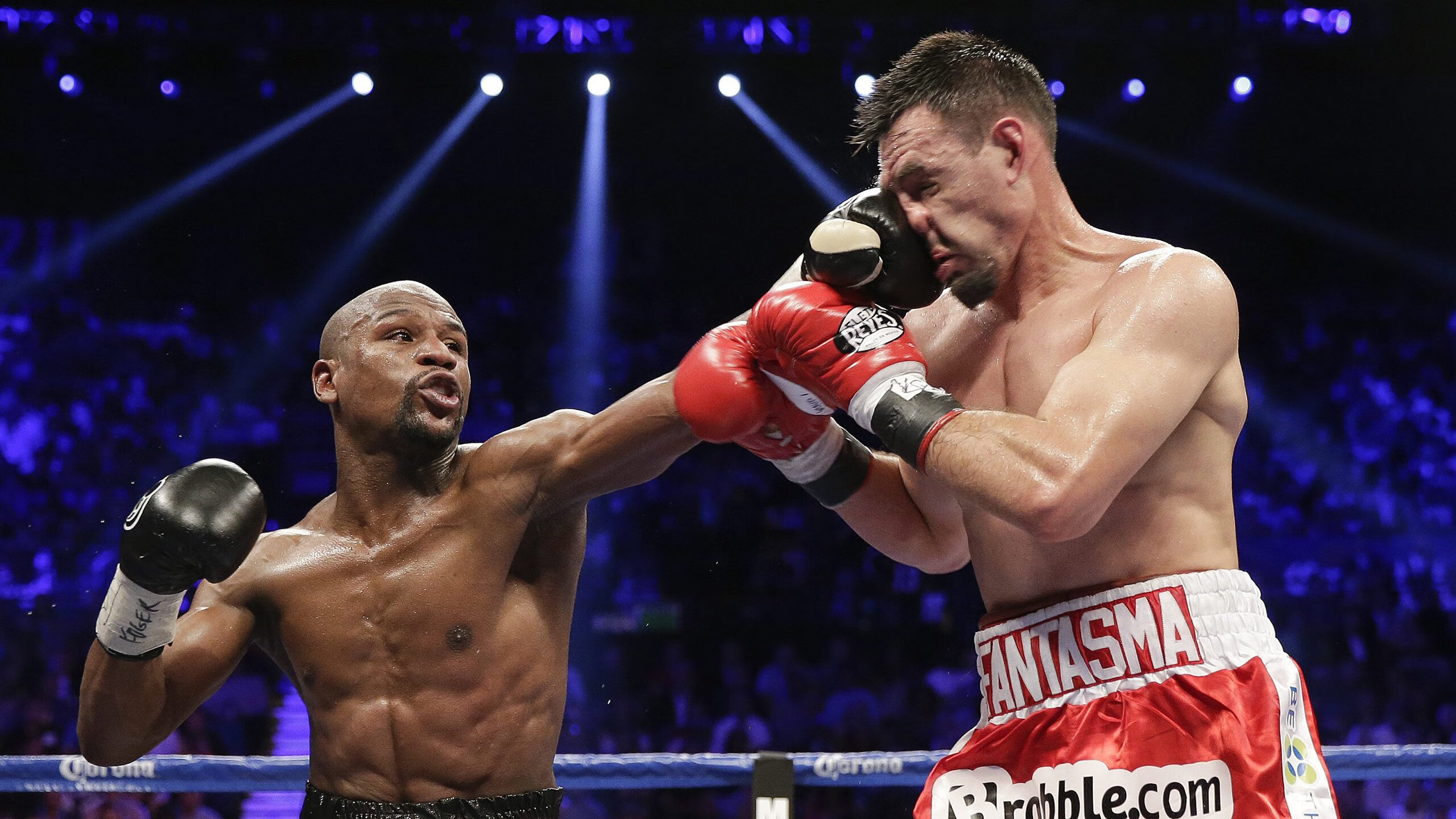 新西兰对阵拜仁，当楚阿梅尼的杀伤成为足球的哲学隐喻