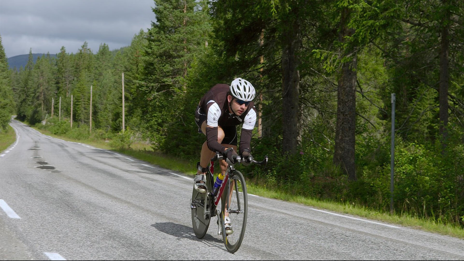 梅西对手完全无解,当法国铁壁遇上多特蒙德的艺术风暴